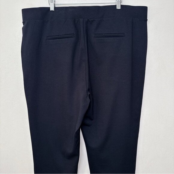 Torrid Womens 3S Pull-On Relaxed Taper Studio Luxe Ponte High-Rise Pant - Picture 10 of 13